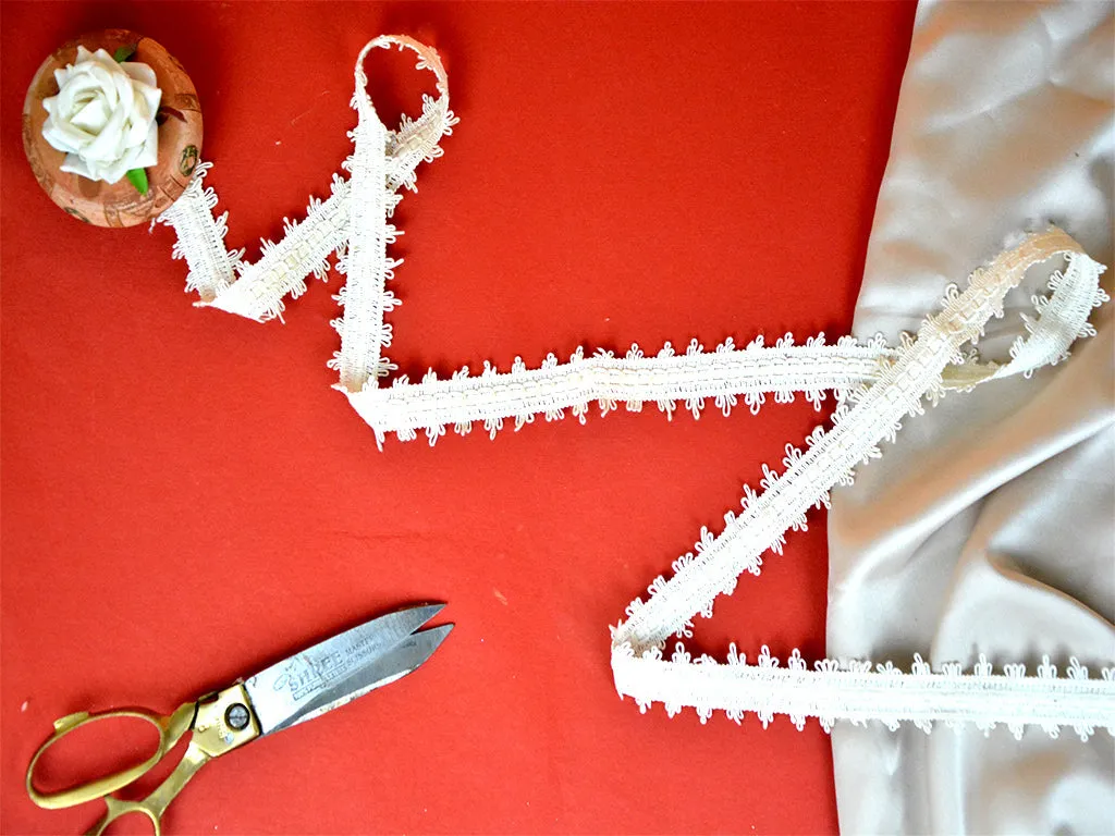 Off White Pattern L-50 Dyeable Cotton Crochet Lace