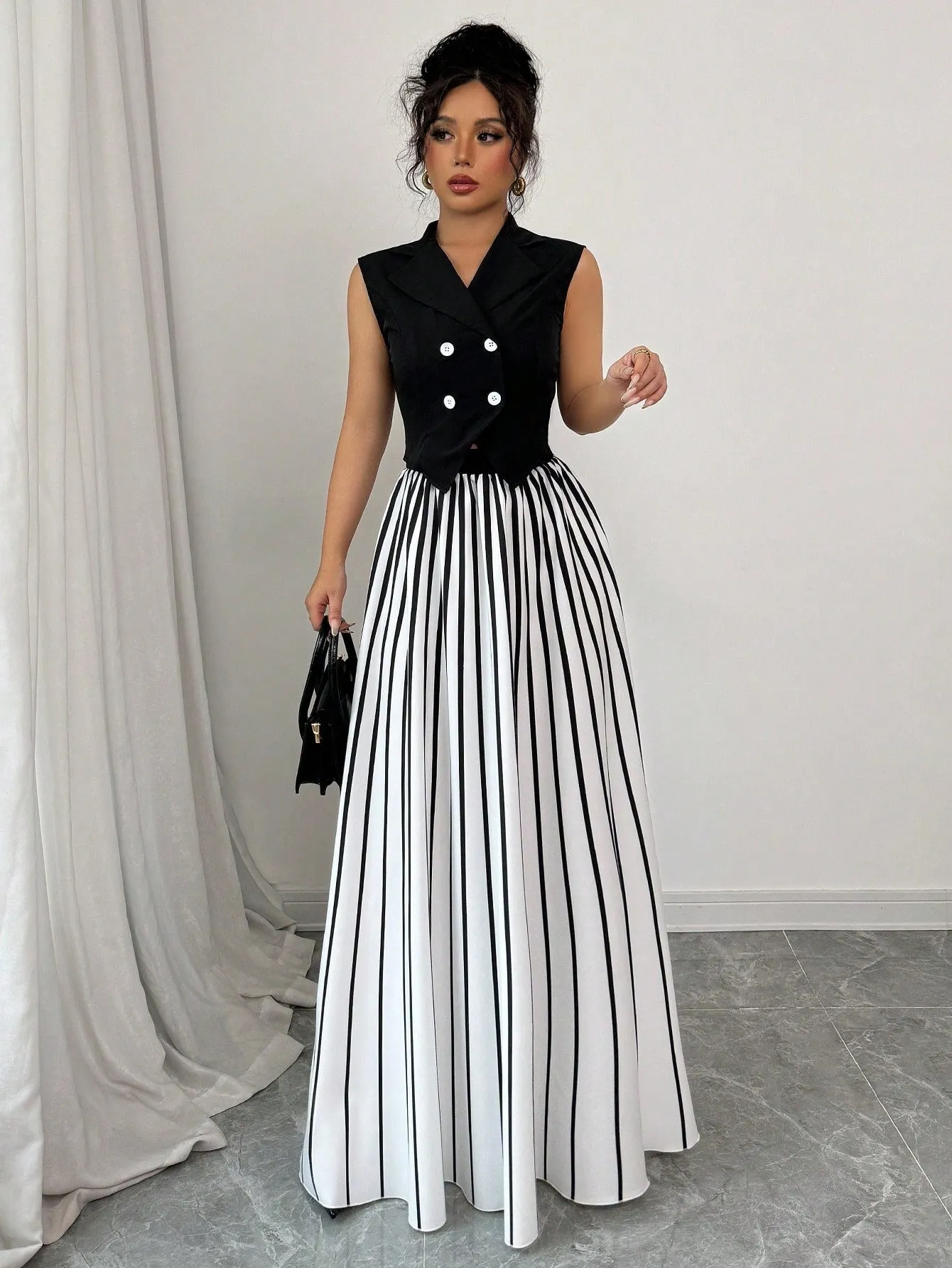 Women Solid Color Halter Neck Sleeveless Woven Top And Pleated Chiffon Skirt Set