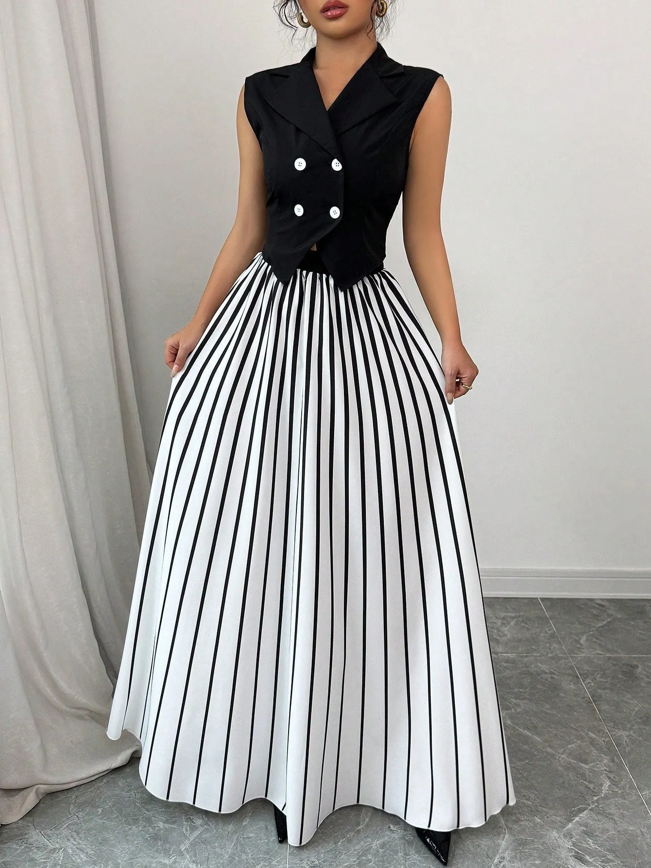 Women Solid Color Halter Neck Sleeveless Woven Top And Pleated Chiffon Skirt Set