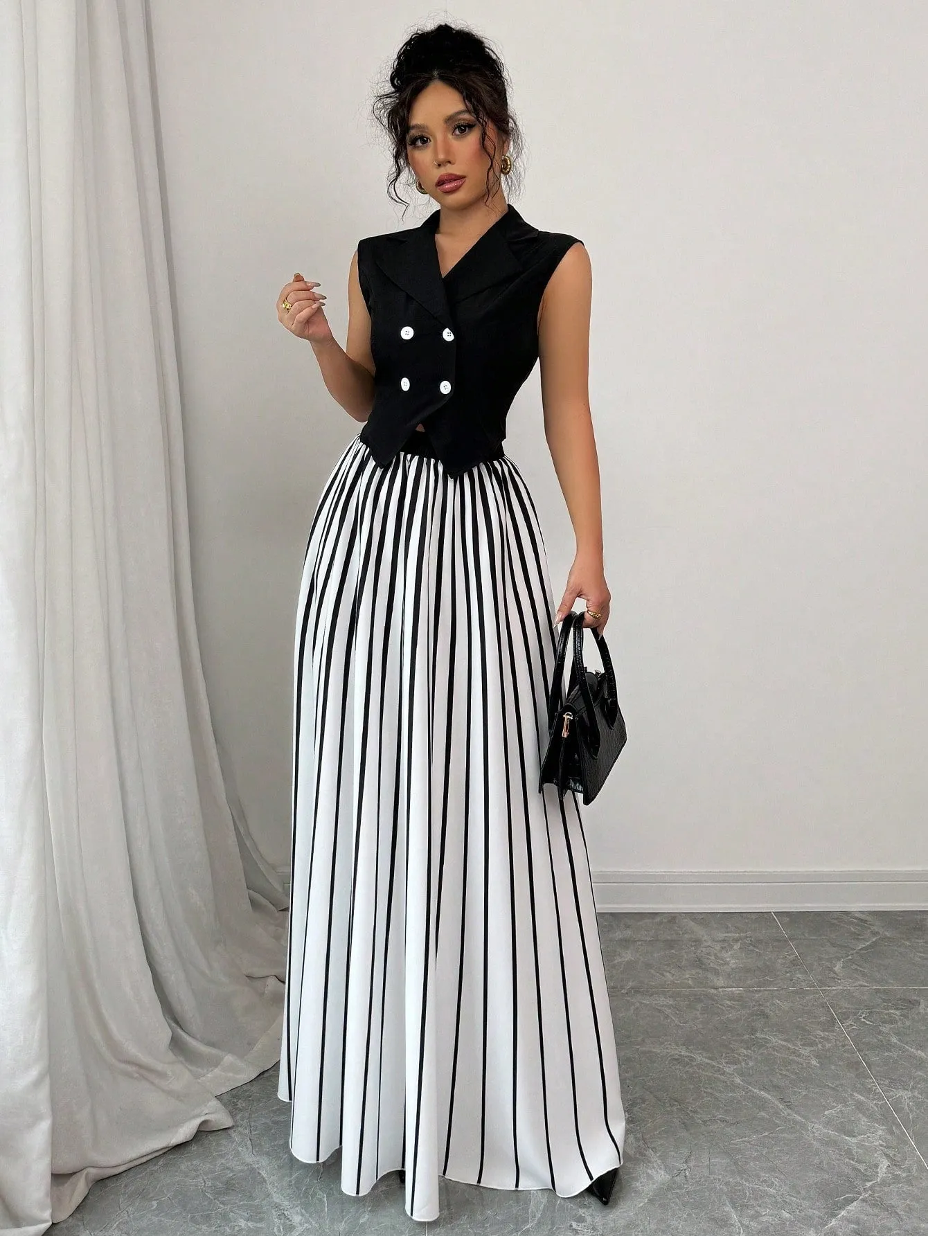 Women Solid Color Halter Neck Sleeveless Woven Top And Pleated Chiffon Skirt Set