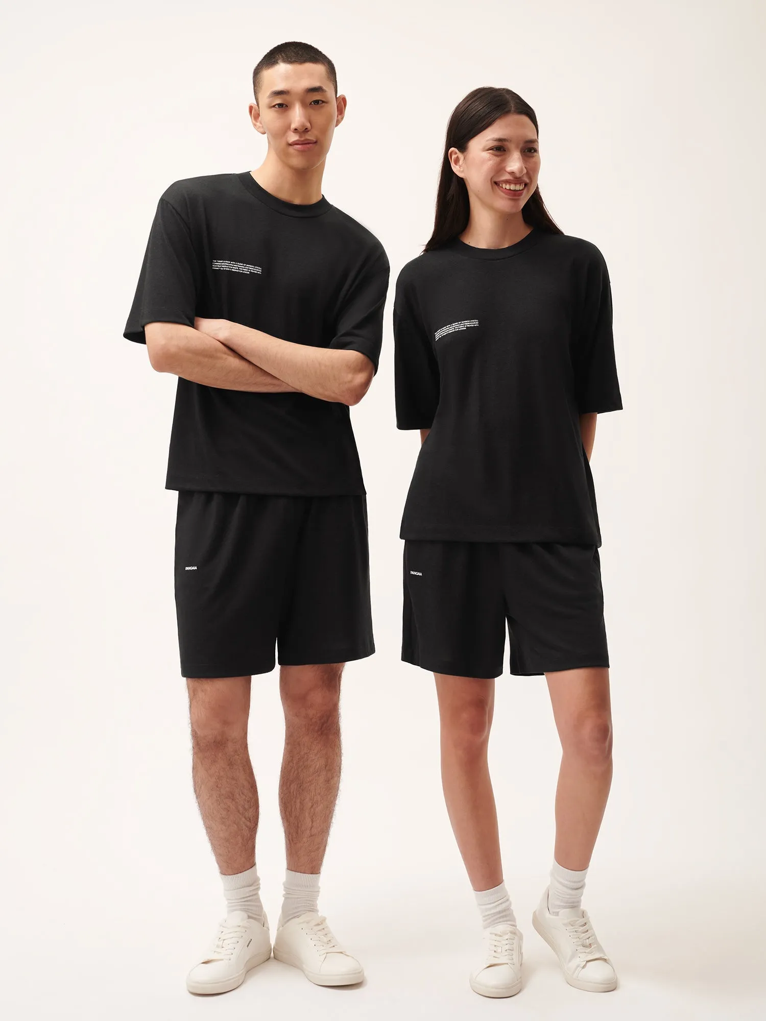 Womens DNA Frutfiber T-Shirt—black